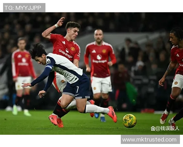 曼联与热刺友谊赛激战四三乌龙球成比赛转折点战术分析