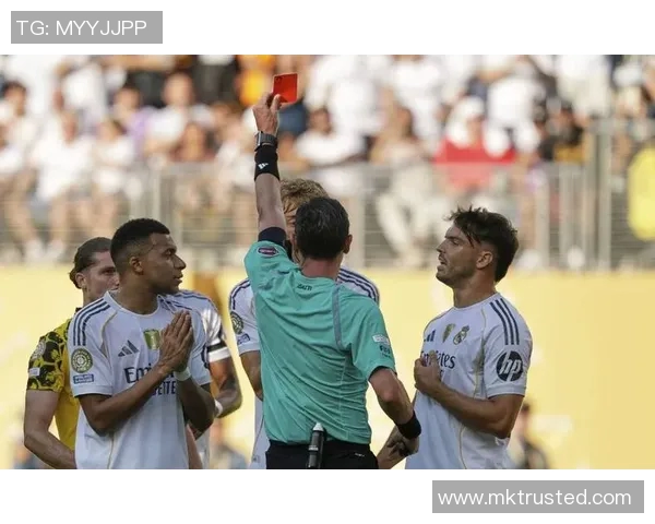 曼联逆转皇马4-3精彩绝伦神扑瞬间成比赛转折点赛后点评