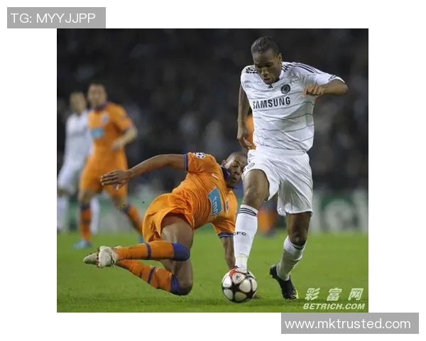 世界杯波尔图与切尔西激战成平局逆转瞬间点燃全场激情