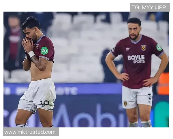 国王杯激战巴萨逆转曼联红牌争议引发全场沸腾