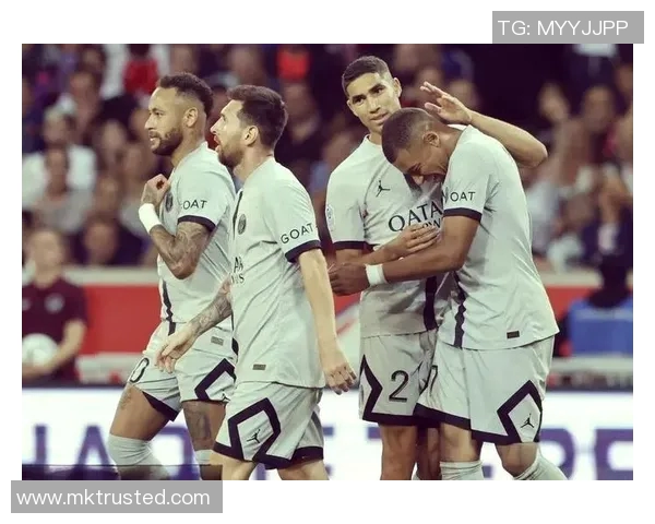 巴黎圣日耳曼逆袭拜仁上演帽子戏法引爆友谊赛全场热潮