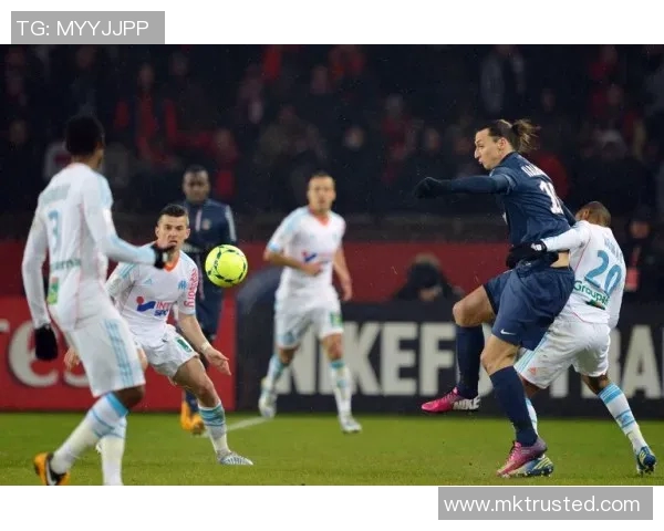 意甲激战波尔图与巴黎圣日耳曼战平乌龙球引发全场热议与十大精彩瞬间回顾