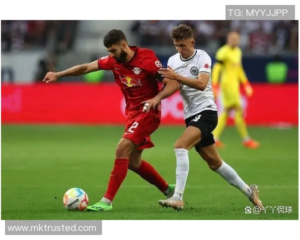 德甲精彩对决莱比锡以3-0战胜本菲卡乌龙球成比赛转折点分析 德甲精彩对决莱比锡以3-0战胜本菲卡乌龙球成比赛转折点分析