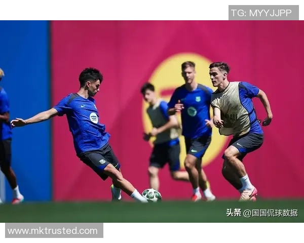 欧冠激战：AC米兰大胜巴萨6比2赛后分析引发热议