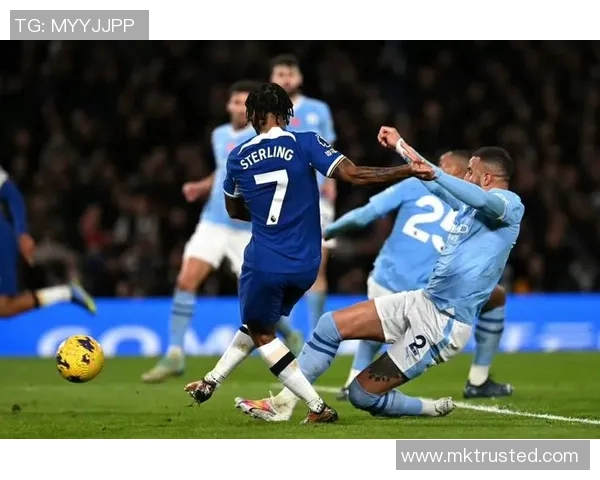 英超焦点战曼联与曼城激战成和历史冷门引发球迷热议