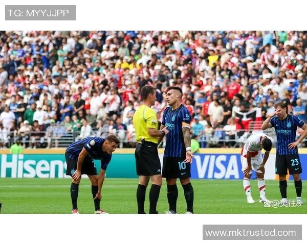 中超激战：那不勒斯大胜国米红牌争议引发全场热议与十大精彩进球回顾