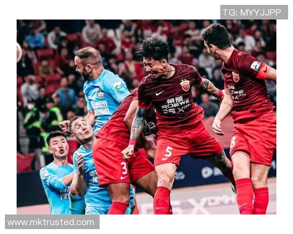 中超联赛精彩对决巴萨热刺战成平局引发热议与讨论