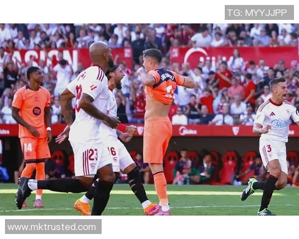 德甲激战尤文图斯与巴萨握手言和红牌事件引发全场热议